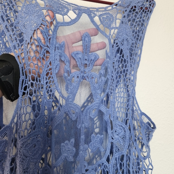 Blue Crocheted Lace Vest Tatted Ornate Design Boho Festival Size M - Picture 4 of 7